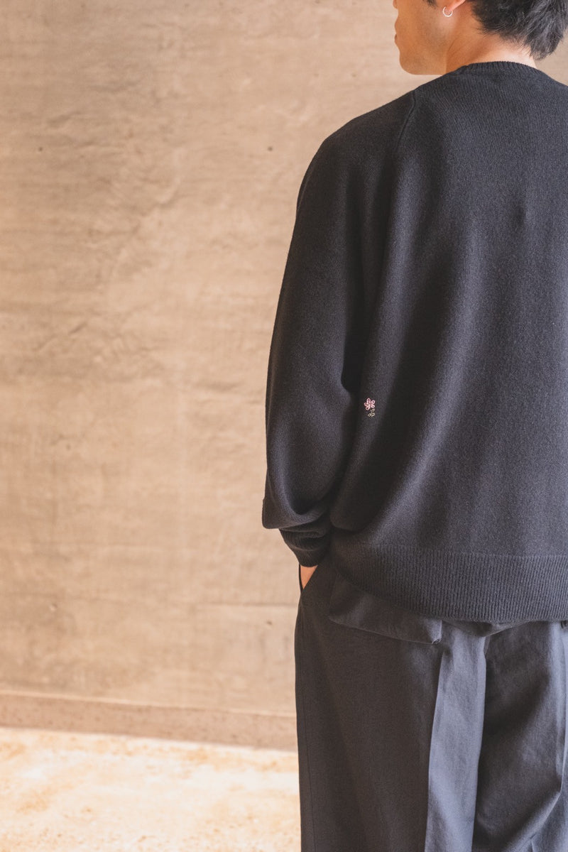 satou】flower handstitch knit / kuro – Butterfly Clutch