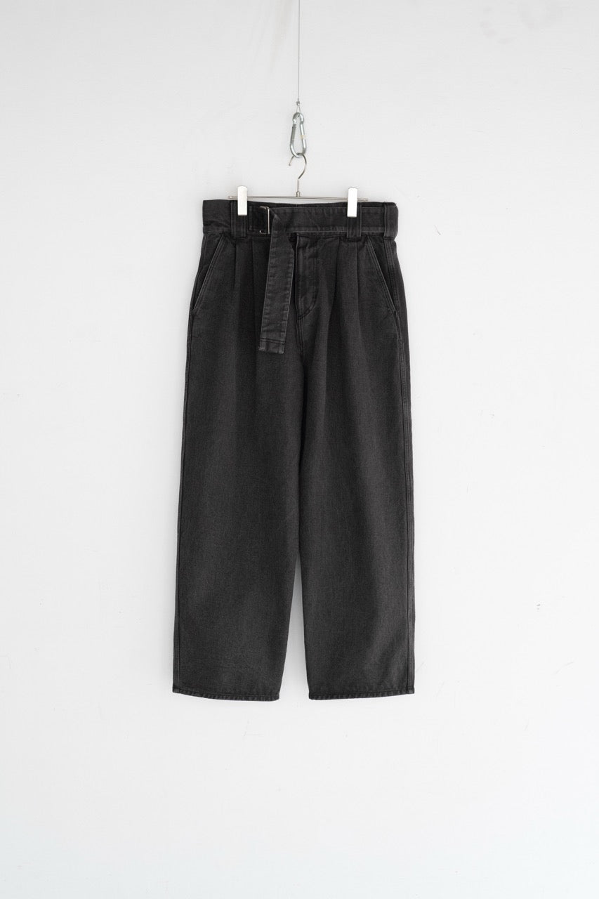 barbell object】denim pt / fade – Butterfly Clutch